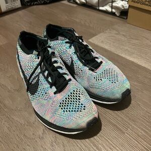 Nike Free Run Flyknit 2018 - Multicolor Women’s 7.5